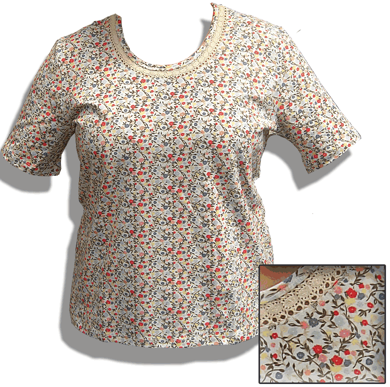kurzarm T-Shirt mit Streublümchen auf weissem Grund